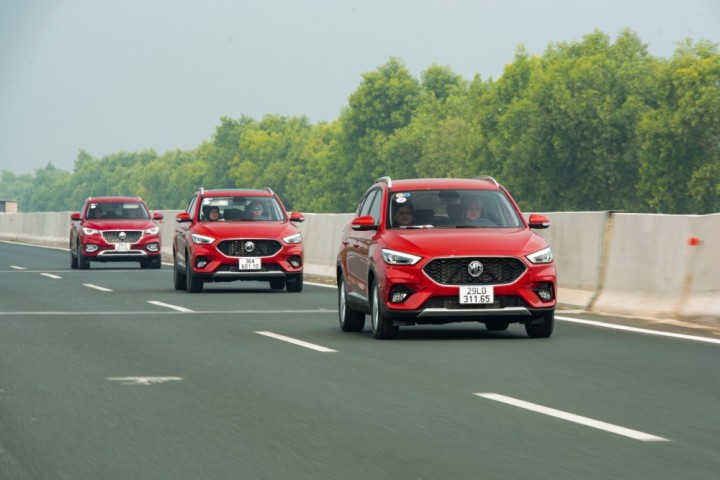 MG ZS - 03